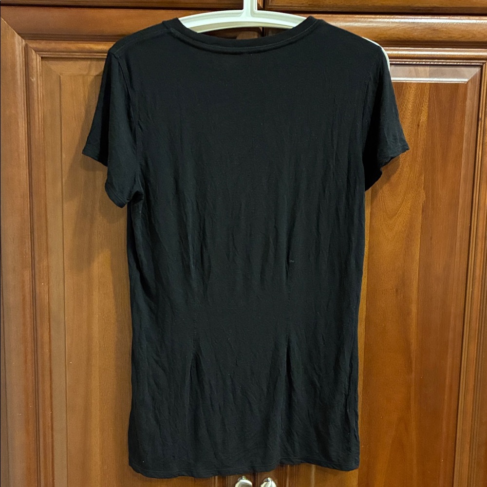 2 Kit & Ace tops: gray asymmetrical shirt + black short sleeve tshirt - Picture 7 of 8